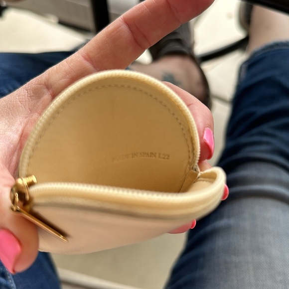 Loewe off white zippered small coin purse EUC authentic - Picture 5 of 11